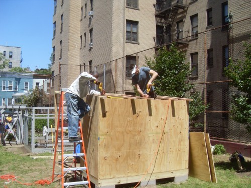 Placing the rafters Placing the rafters
